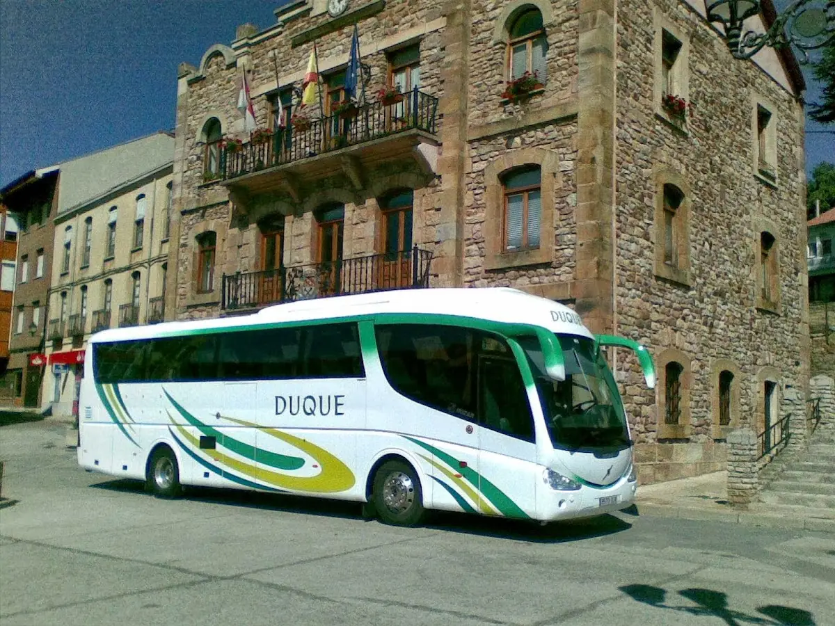 Autocares Duque-Autobuses del Pisuerga foto 2