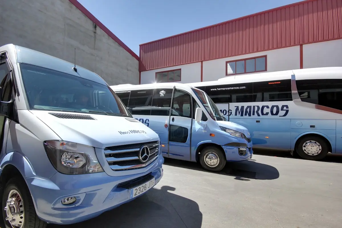 Autocares y Microbuses Huerta foto 5