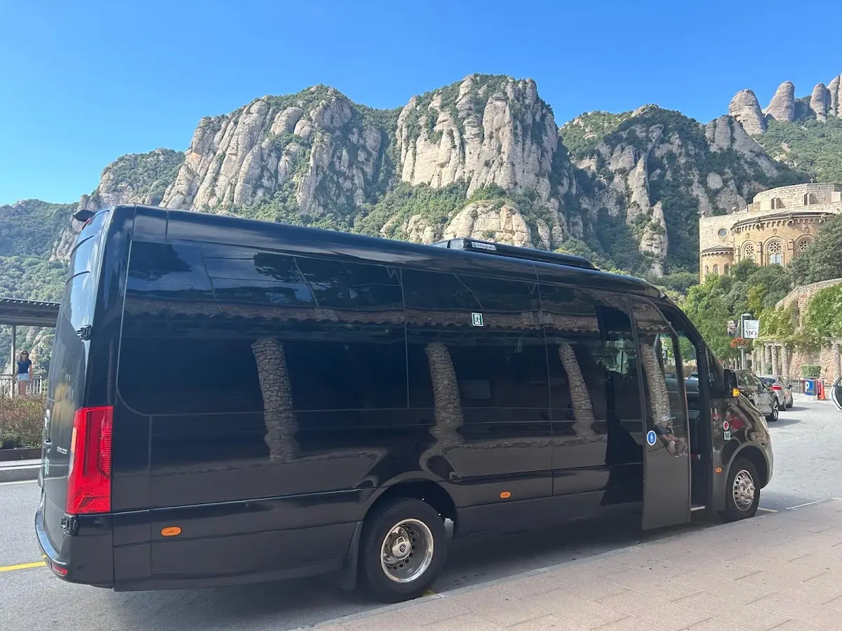 Singh minibus Barcelona foto 3