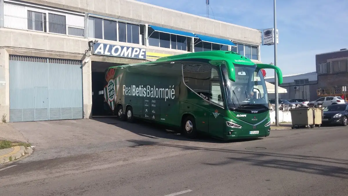 Alompe Autocares foto 2