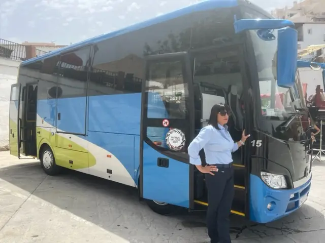 M Mateos Bus foto 2