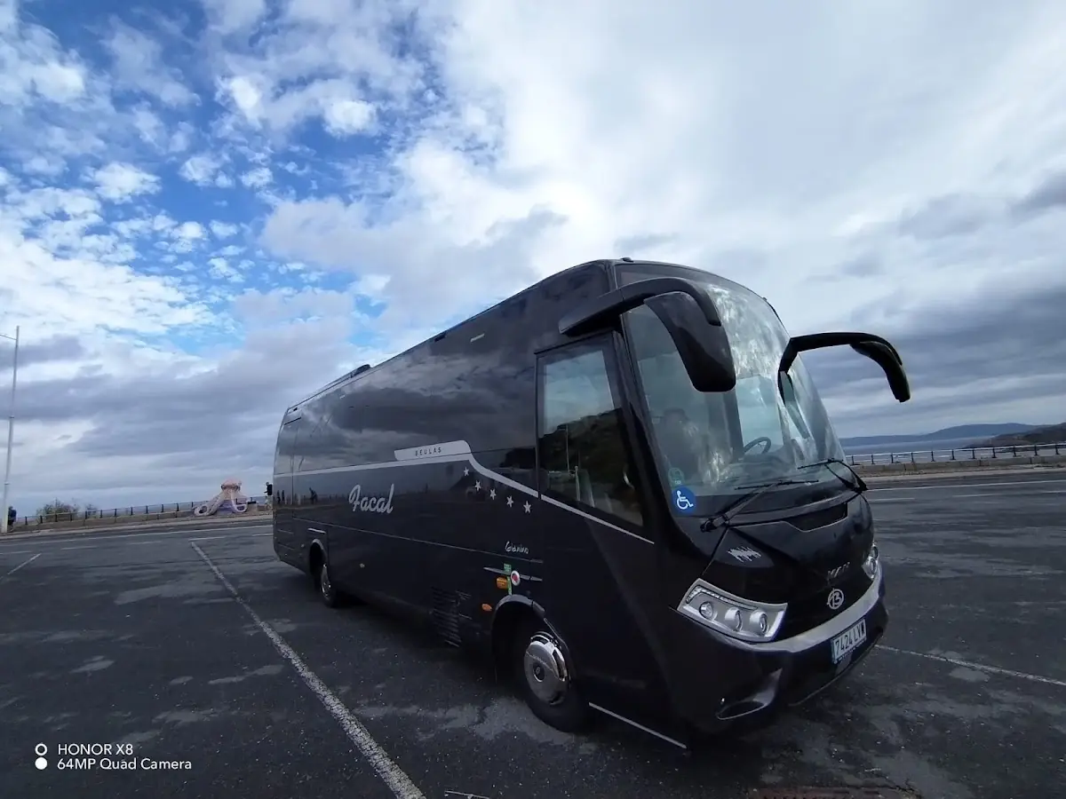 Facal Bus