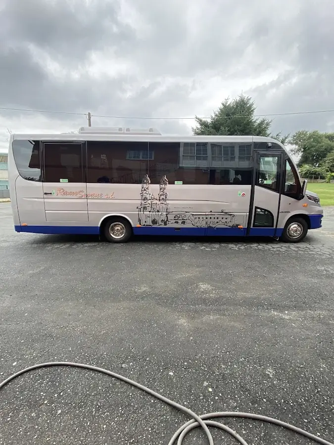 Autocares Ramos Seoane S L foto 2