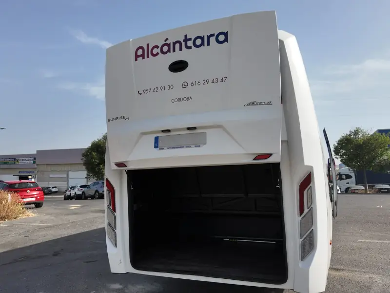 Autocares Alcántara foto 2