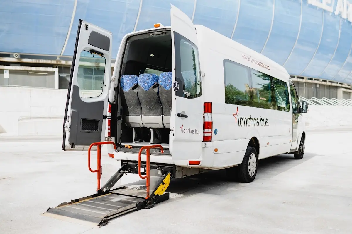 Lanchas Bus foto 2