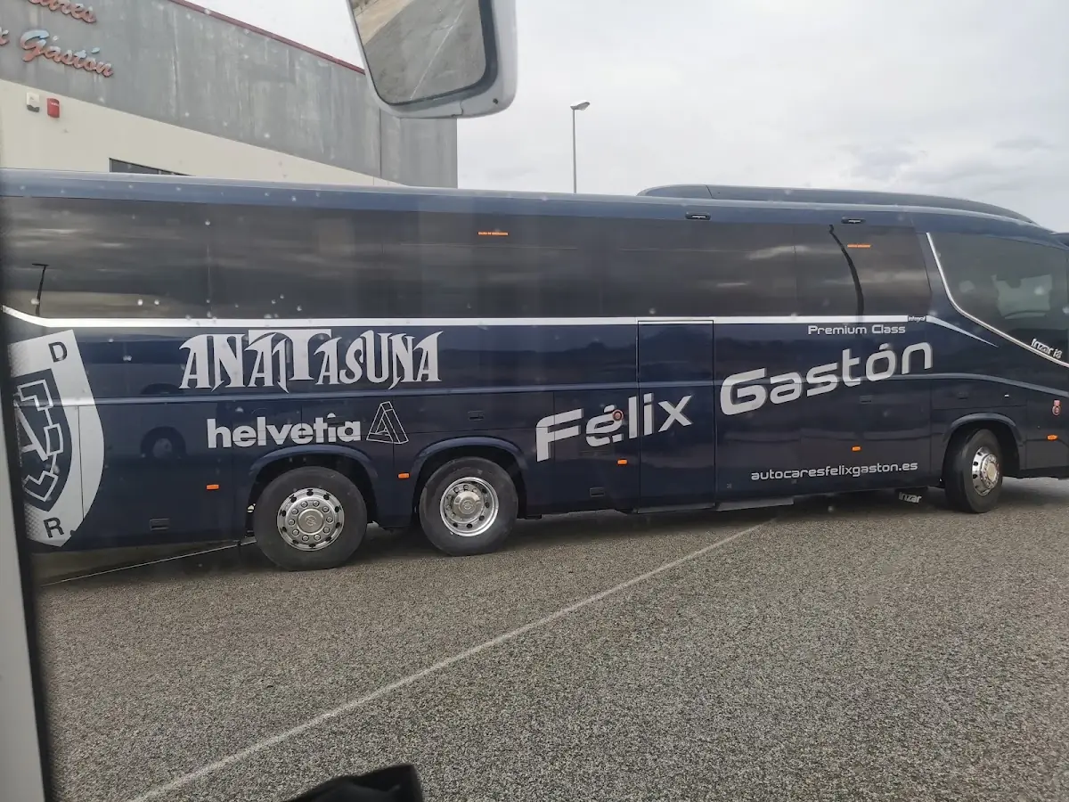 Autocares Félix Gastón foto 3