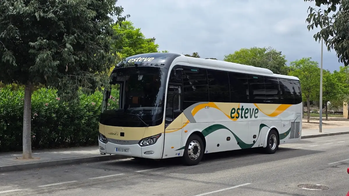 Autobuses Esteve foto 2